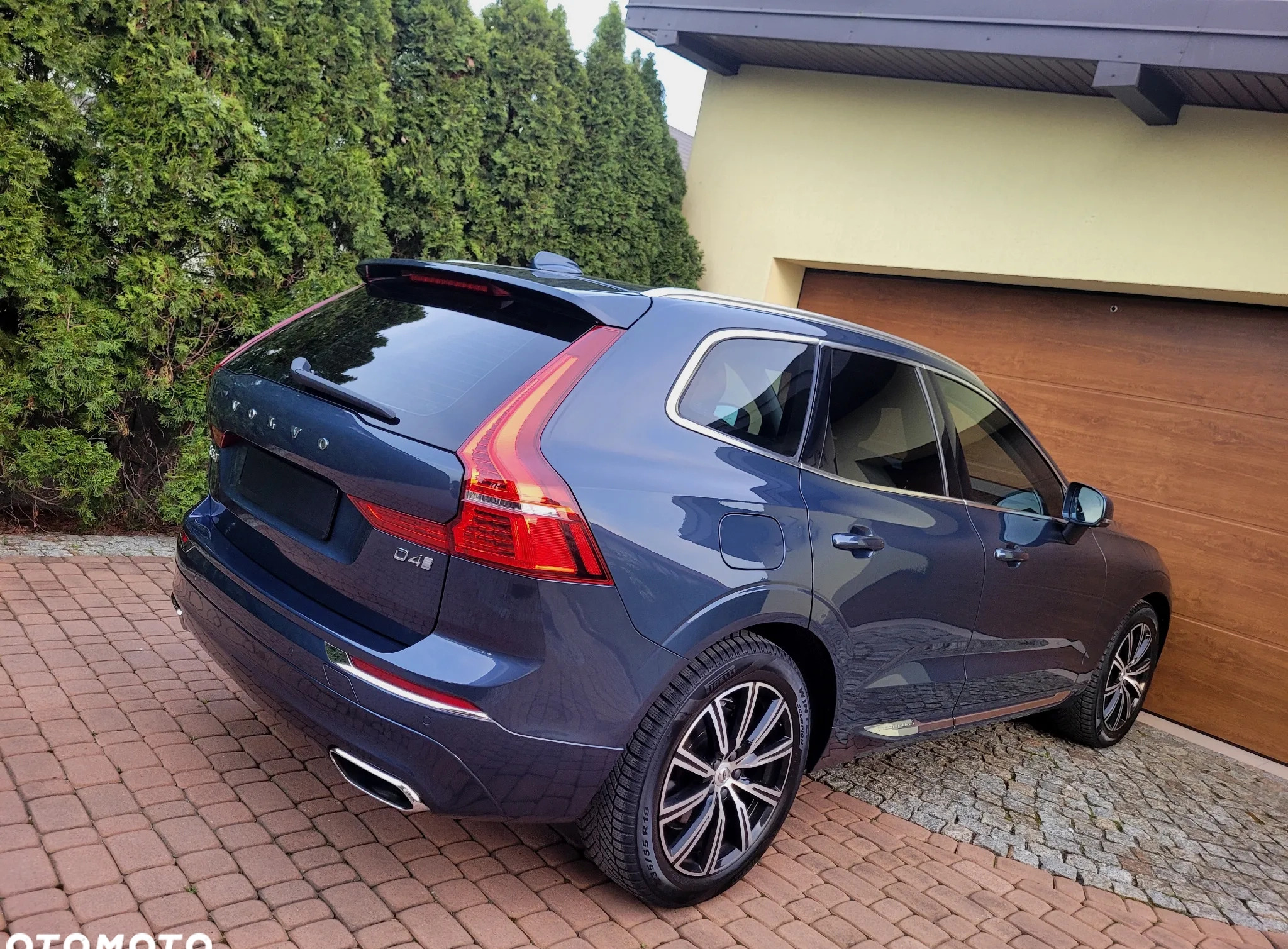 Volvo XC 60 cena 113500 przebieg: 201000, rok produkcji 2019 z Opoczno małe 781